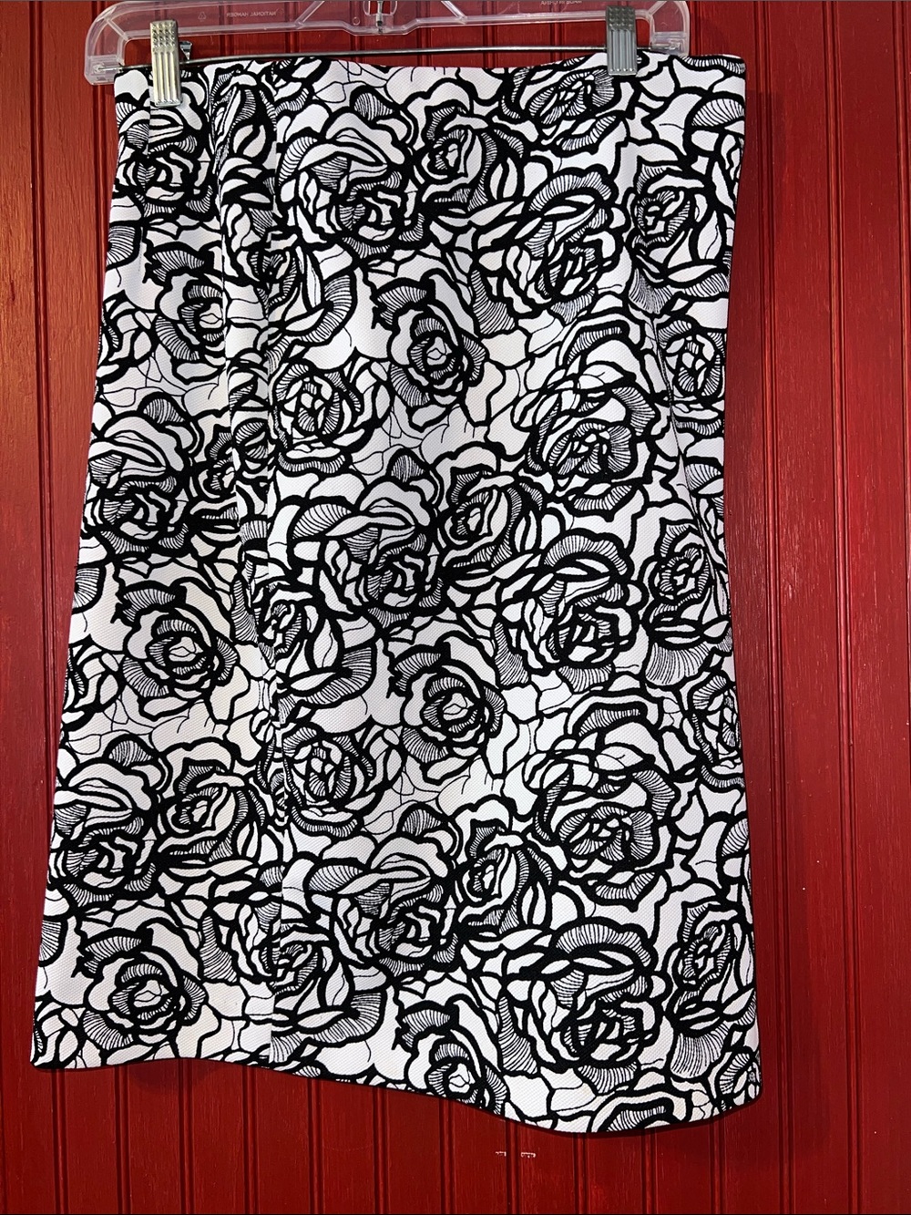 Jones Studio Black and White Floral Pencil Skirt
